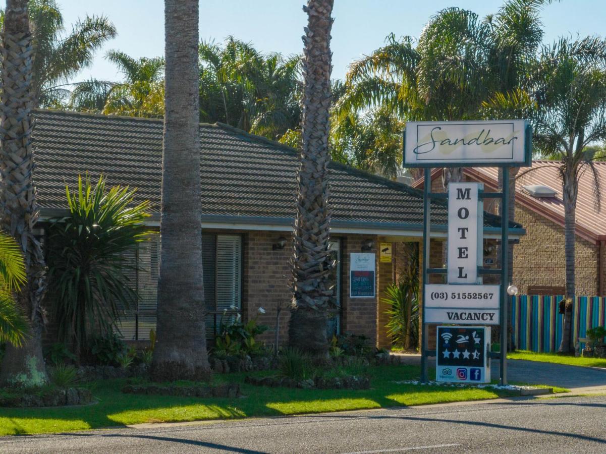 Sandbar Motel Lakes Entrance Exterior photo