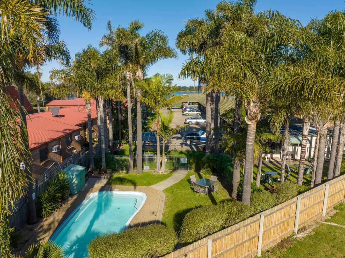 Sandbar Motel Lakes Entrance Exterior photo